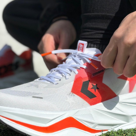 【CONVERSE/コンバース】厚底のランニングシューズ！