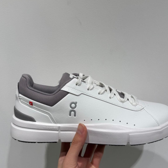 【On/オン】街歩きにお勧め♪人気モデルの新色が入荷いたしました！！
