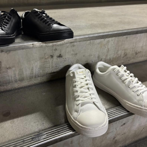 【CONVERSE/コンバース】大人らしい上質のあるシューズ。