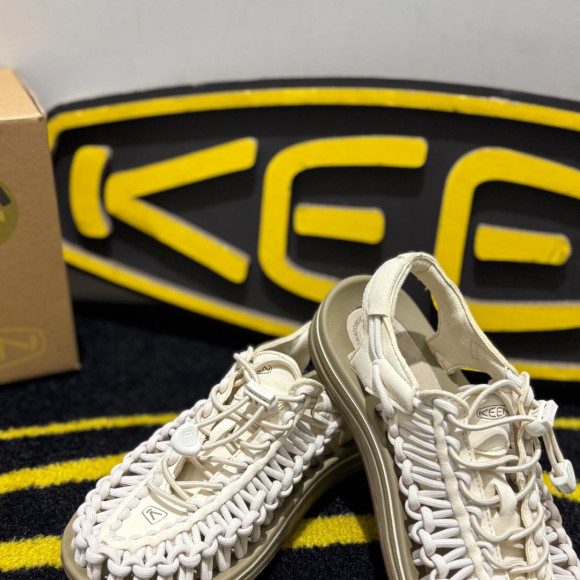 【KEEN/キーン】夏の足元を爽やかに。