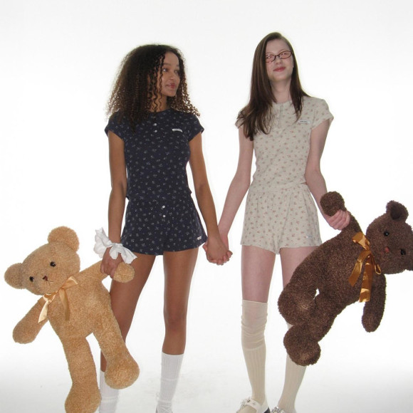 꽃무늬가 포인트!!