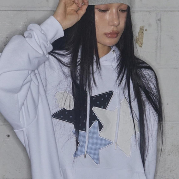 冬は是非FANCY CLUBのこのパーカーでLIVE参戦‼︎⋆꙳✮