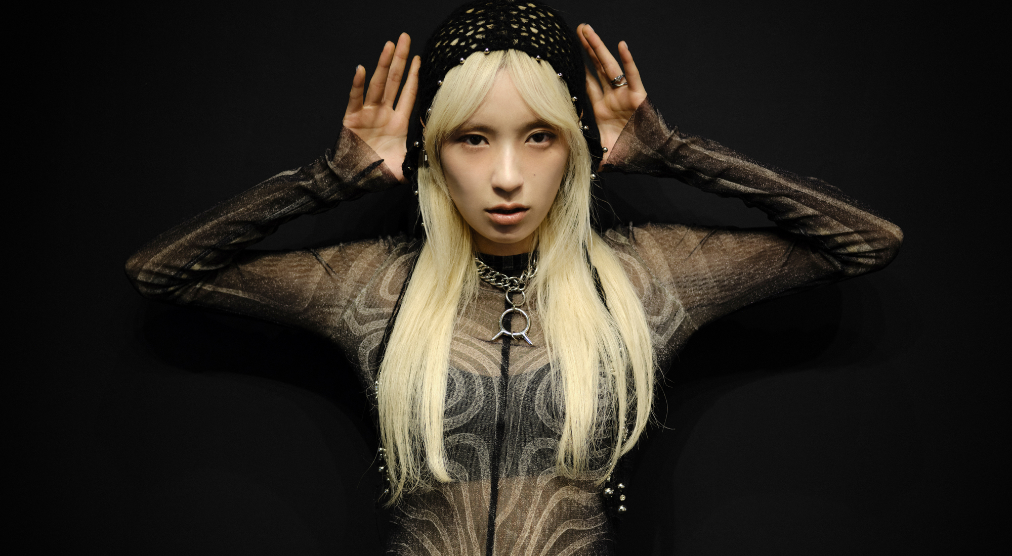 Interview ZOMBIE-CHANG｜“今の感情”が赴くまま、全力で表現する。10周年を迎えメイリンが今思うこと。