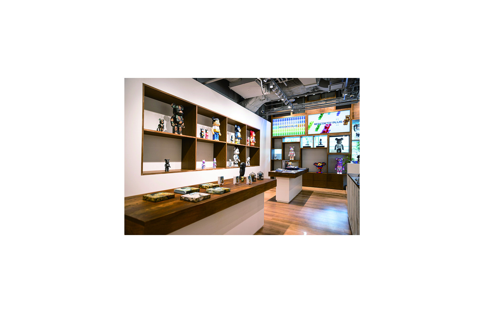 MEDICOM TOY PLUS NAGOYA