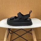 【UGG】昨年も大人気の厚底サンダルが入荷しました～！