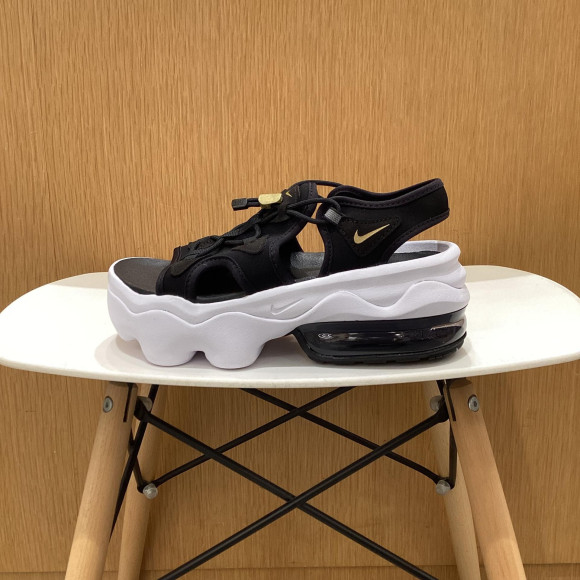 【NIKE】 That popular sandal has arrived this year!