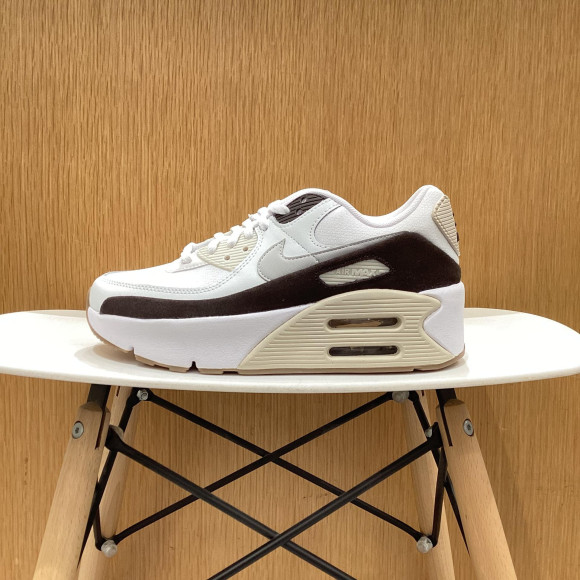【NIKE】 AIRMAX 90 LV8 new color is in stock.♡