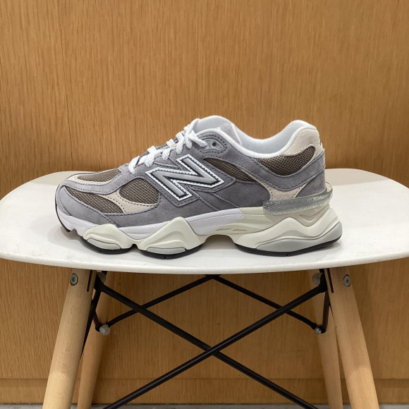 【NEWBALANCE】　★トレンドアイテム入荷★