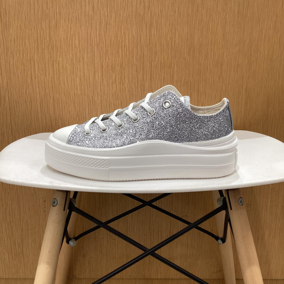 【CONVERSE】軽量！大人気厚底！入荷しました！