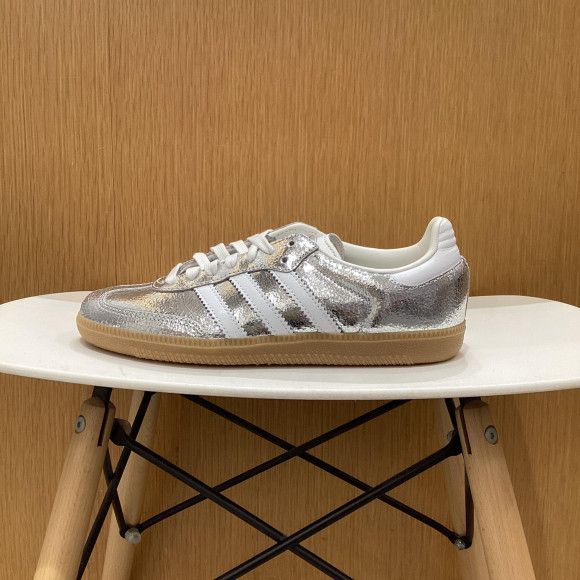 【ADIDAS】 Popular products are back in stock!