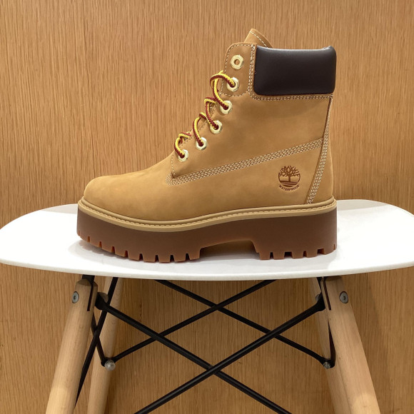 【TIMBERLAND】 A thick bottom from the popular classic series!