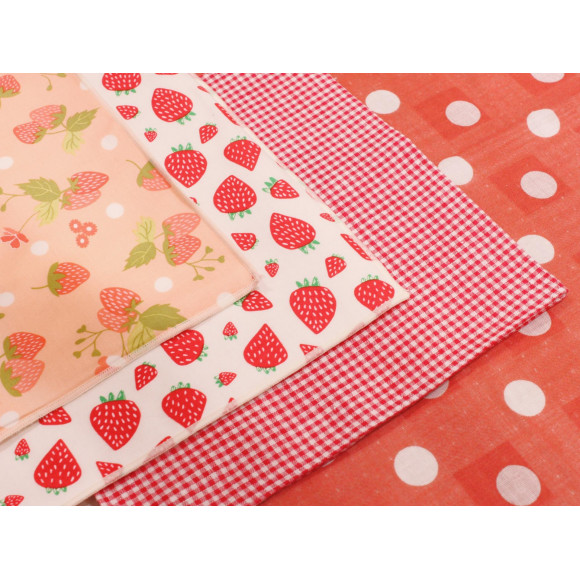 ◇いちごの日　strawberry handkerchief