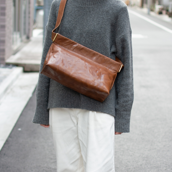 Introduction of new shoulder bag