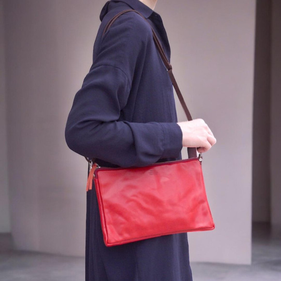 [Restocking] Genuine leather sacosh perfect for spring outing