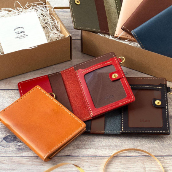 [Restocking] Recommended as a gift! Double-fold genuine leather pass case