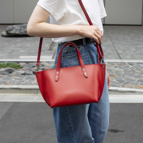 新作造型可愛的肩帶也能做的手提包