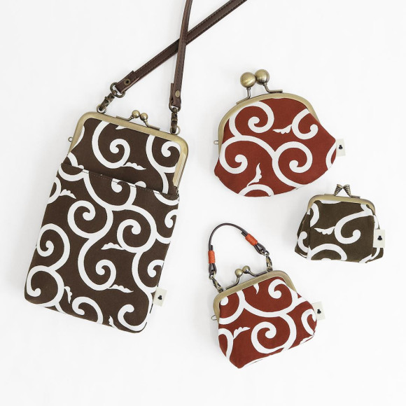 Astringent-colored arabesque is available only in real stores!