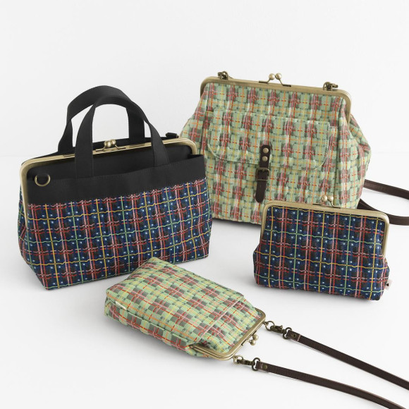 Adult lovely check series that tickles playfulness