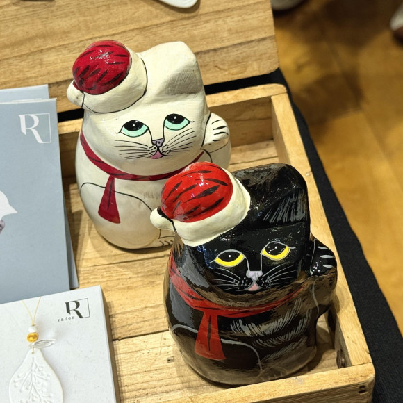 インドの招き猫　クリスマスバージョン入荷しました♪