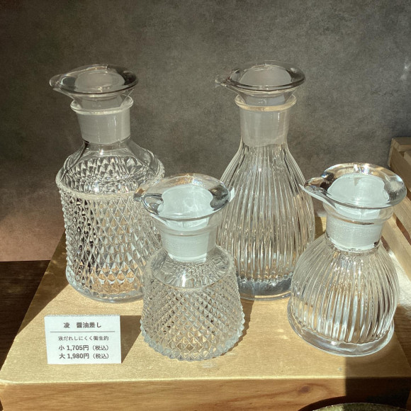 上品で美しい「醤油差し」
