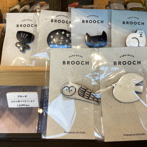【水牛のブローチ】再入荷しました！