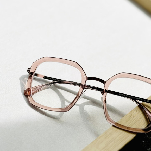 [ MYKITA ] การรับสินค้า " MERVI" ผลงานใหม่!