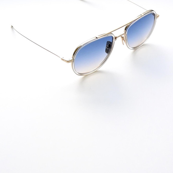 We are looking for staff to work with you.♪