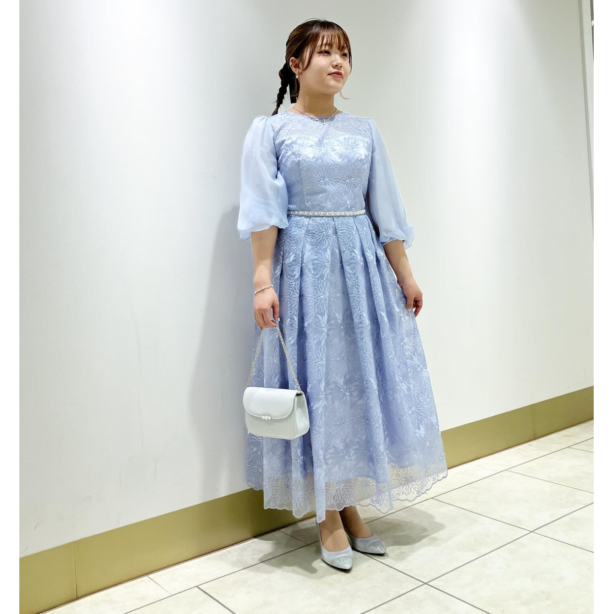 オーガンジー花柄刺繍ボリュームスリーブドレス