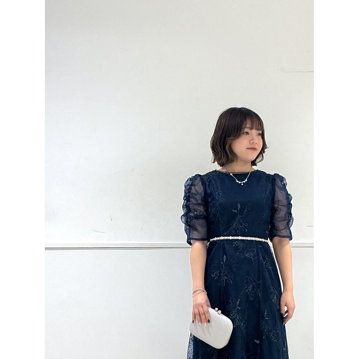 ミストチュール フラワーモチーフラメ刺繍パイピングデザインドレス