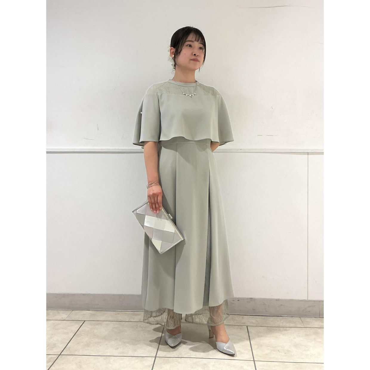 ヨークレースケープレイヤードドレス