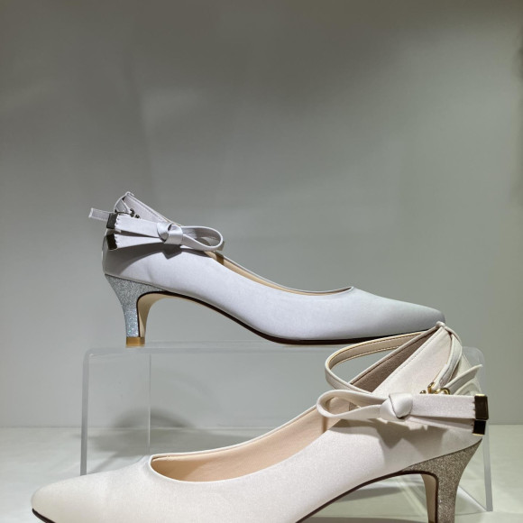 リボンモチーフストラップ×ラメヒール3WAYシューズ