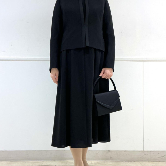 【喪服・礼服】サテン切り替えノーカラージャケット・Aラインフレアワンピースアンサンブル
