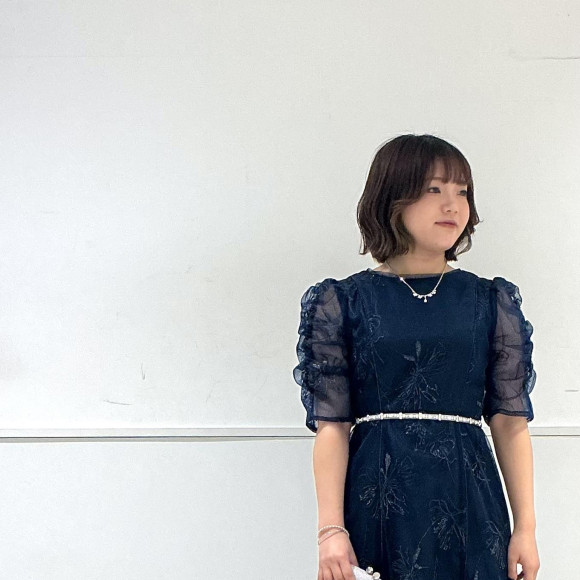 ミストチュール フラワーモチーフラメ刺繍パイピングデザインドレス