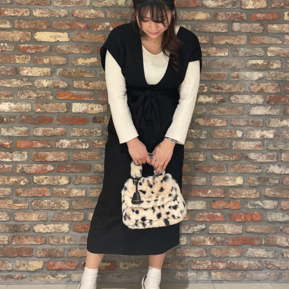 季節感あふれる✨ファーバッグ