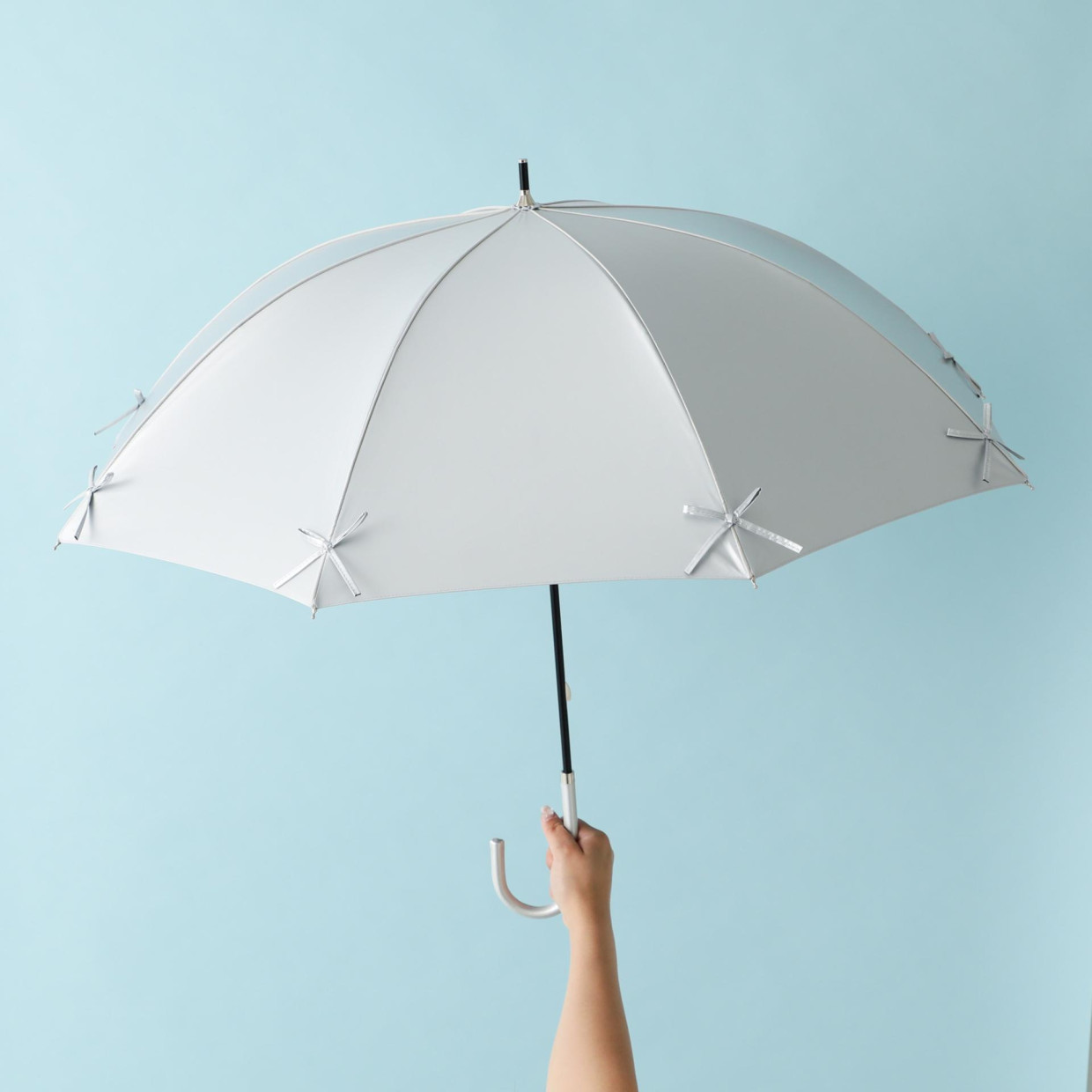 【オススメ】遮光 リボン 折りたたみ傘 50cm シルバー（晴雨兼用）