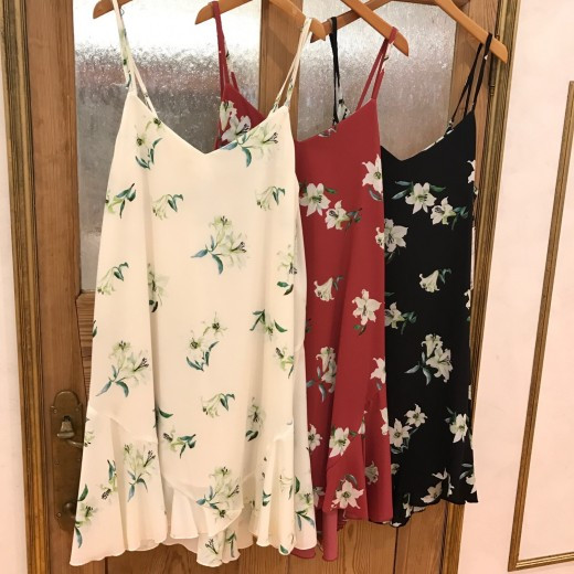 春♡リリーフワラープリントワンピース