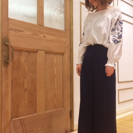 カタログ掲載☆大人気商品☆刺繍ブラウス