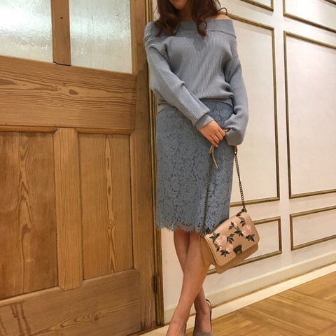 オフショルニット×レースタイトスカートSET