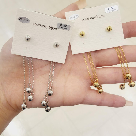 メタルピアス