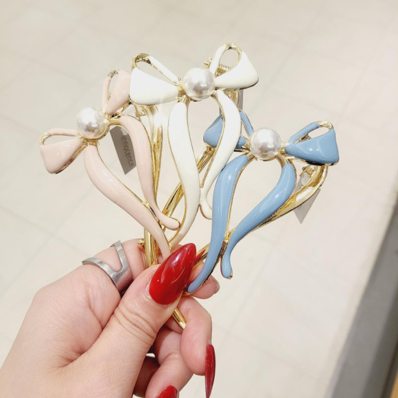 リボンヘアクリップ