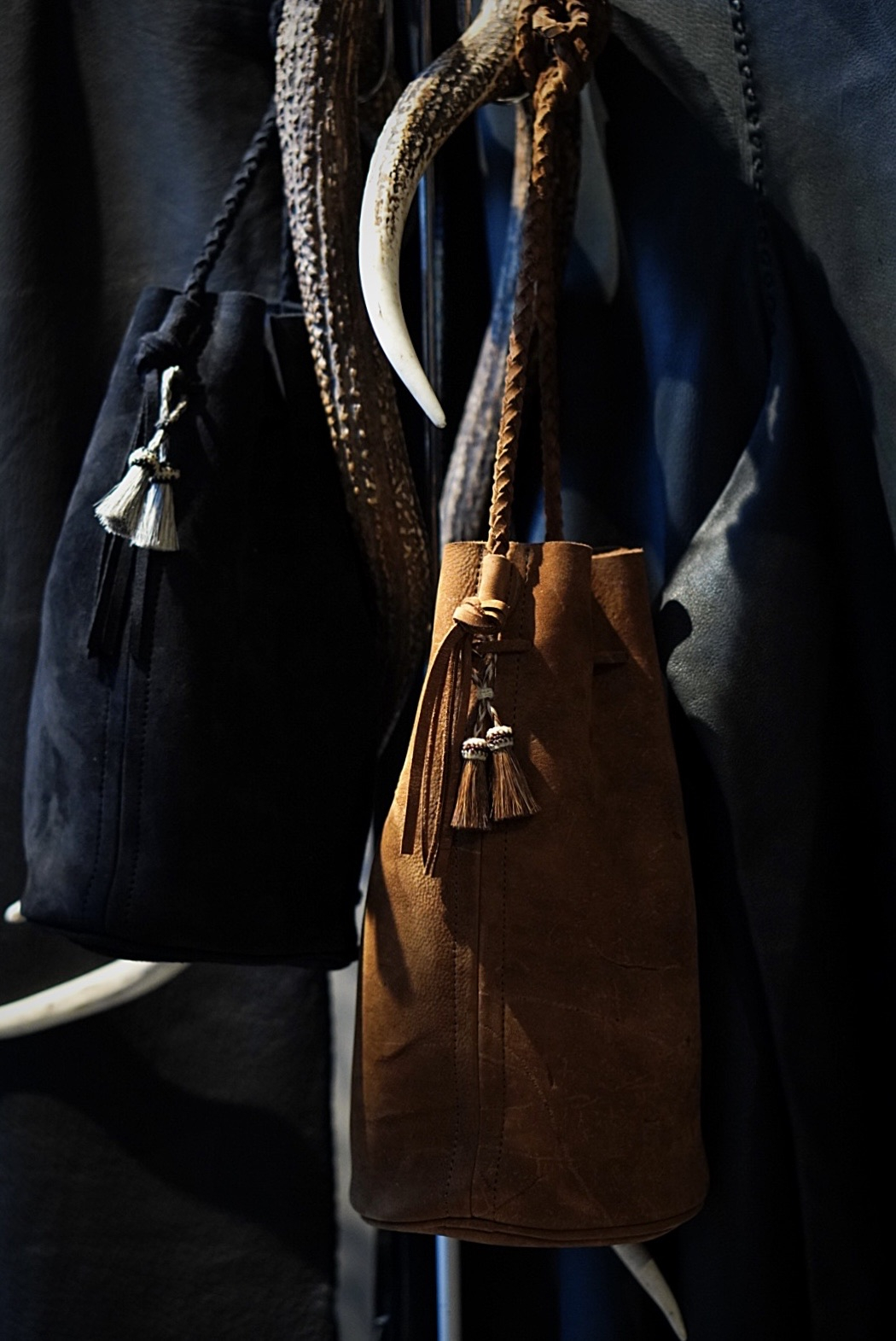 Folk/N / KUDU ZIP BAG WITH HORSEHAIR ¥66,000- in tax