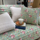 春らしい色合いのふんわりキルトが入荷しました!