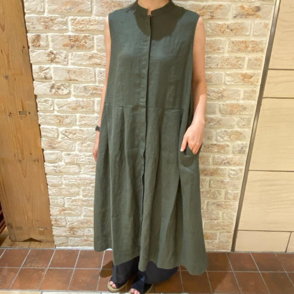 マジョレーヌノースリーブワンピース