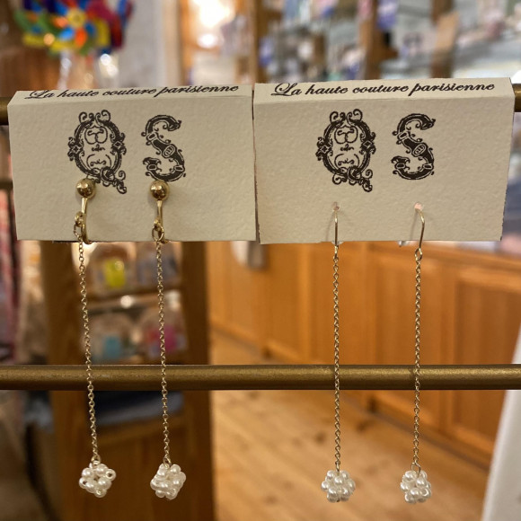 プチくす玉ピアス・イヤリング