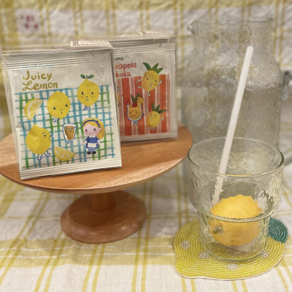 人気のカレルチャペックの季節限定紅茶が届きました(*^-^*)