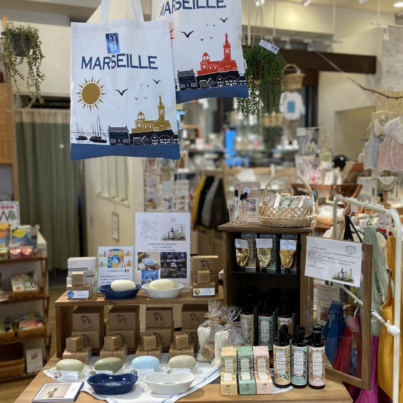 《フランスの香り展》好評開催中です！