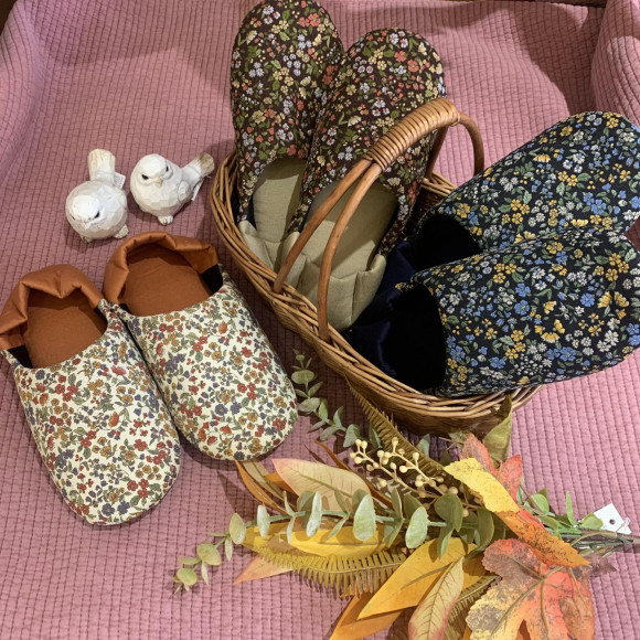 秋を感じるルームシューズが入荷しました