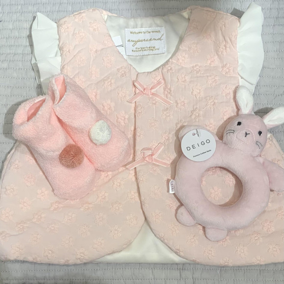 ご出産祝いにおすすめ、ベビーベストが届きました♬