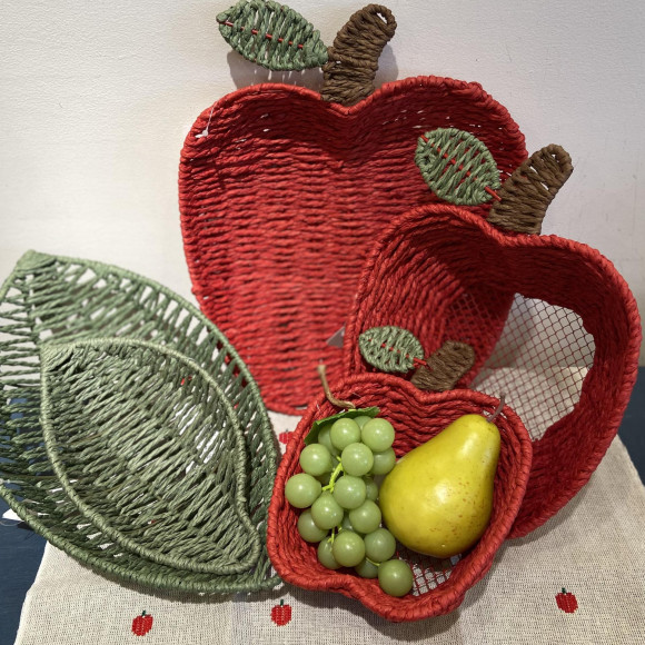 可愛いアップル＆リーフモチーフのバスケット♪