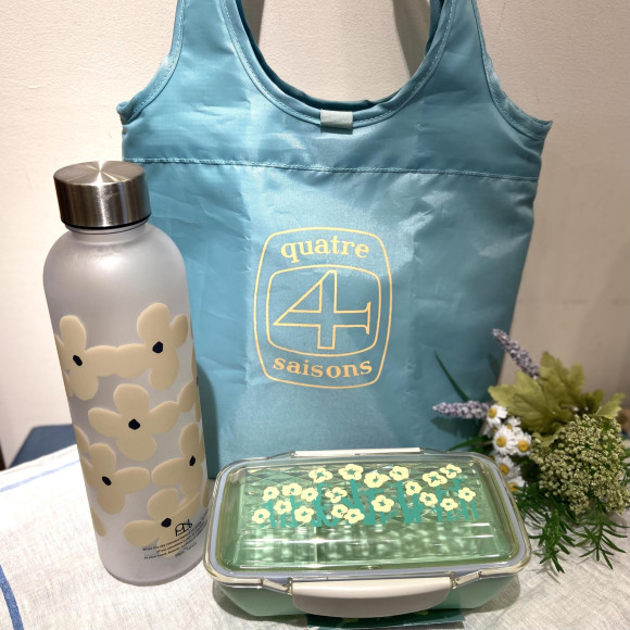 行楽におすすめのウォーターボトルが入荷しました♪